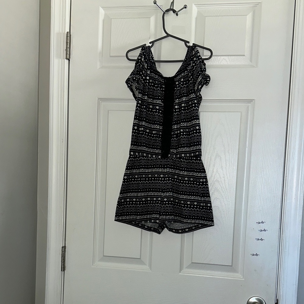 OshKosh B'gosh Black and White Kids Romper